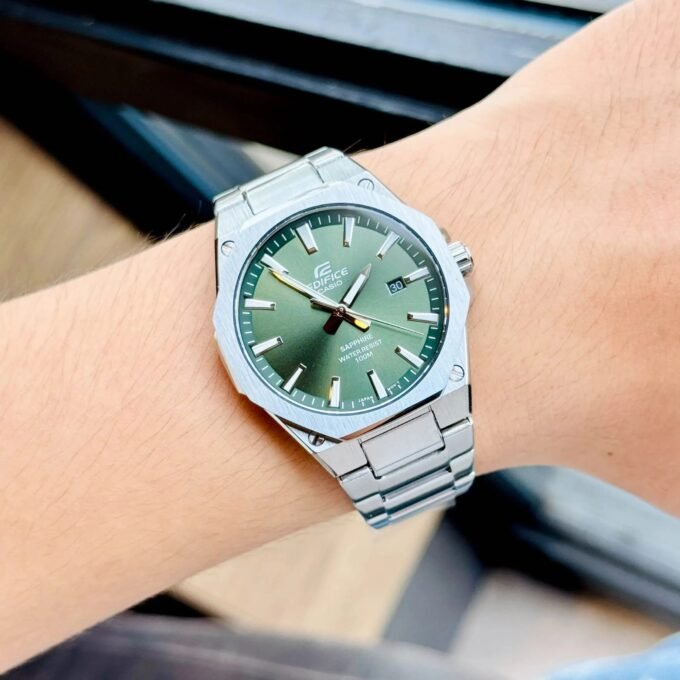Montre Homme Casio Edifice - EFR-S108D-3AVUDF - Bracelet en Acier Inoxydable - Cadran Vert Sapphire - Affichage analogique - Résistant à l'eau