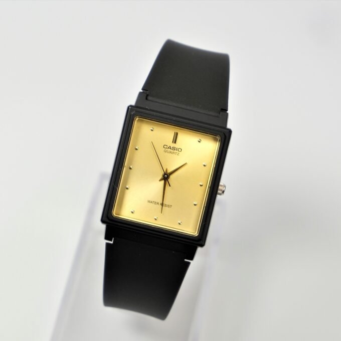 Montre Casio Unisexe - Bracelet Noir En Resine -Boitier En Resine - Résistante À L'Eau - 12 Mois De Garantie - Mq-38-9Adf