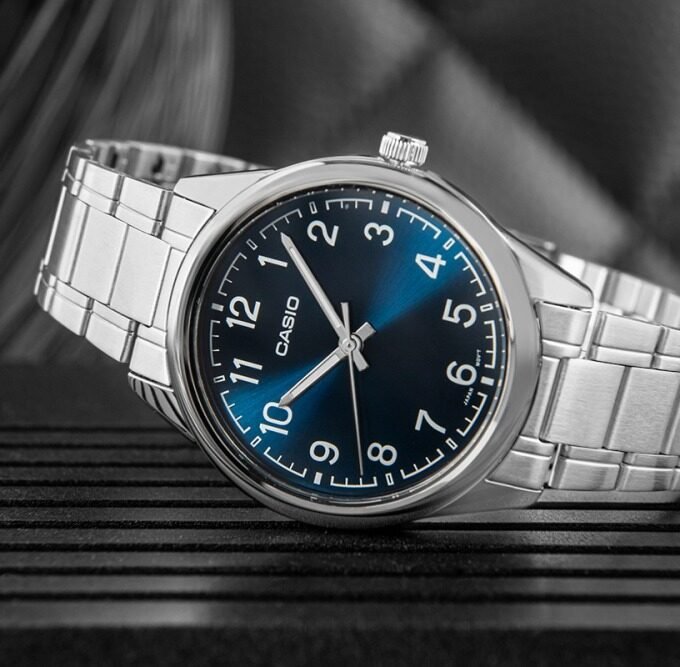 Montre Homme Casio MTP-V005D-2B4UDF - Bracelet en acier inoxydable - Affichage analogique -Résistant à l'eau