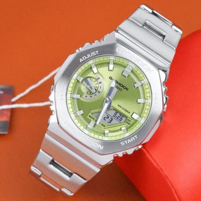 Montre G-SHOCK GM-2110D-3ADR - Unisexe - 20 ATM, Chronomètre 1/100s, 31 Fuseaux Horaires, Alarmes - Résine/Acier Inox - Argent - GM-2110D-3ADR