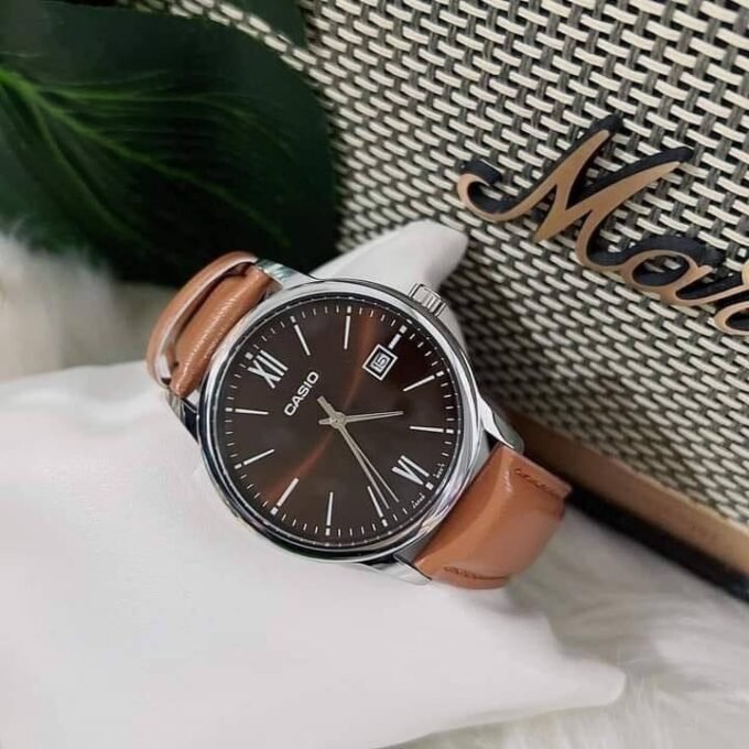 Montre Homme Casio - MTP-V002L-5B3UDF - Bracelet en Cuir Kaki - Affichage Analogique - Résistant à l'eau