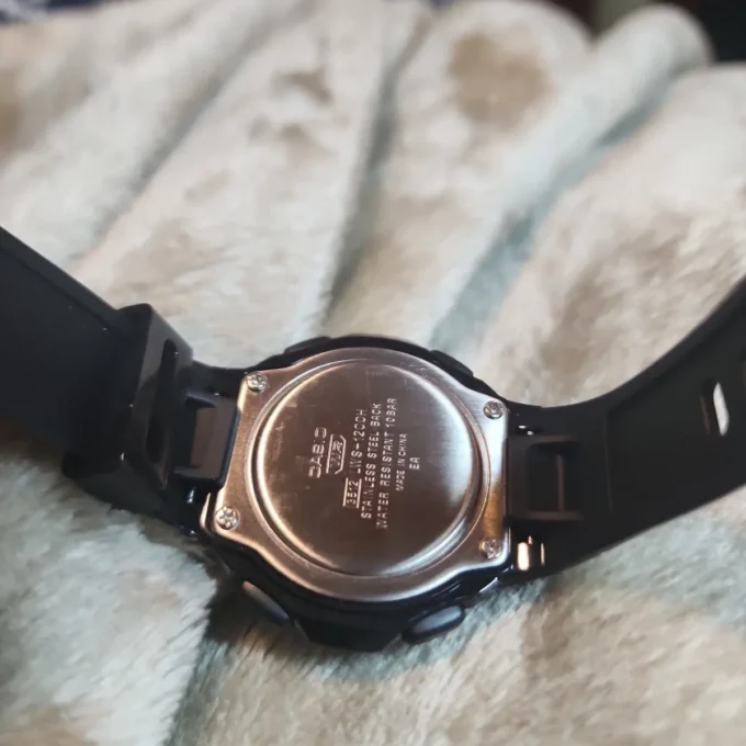 Montre Classique Homme - Casio LWS-1200H-1AVDF - Quartz, Étanche, Chronomètre, Alarme - Résine Noire