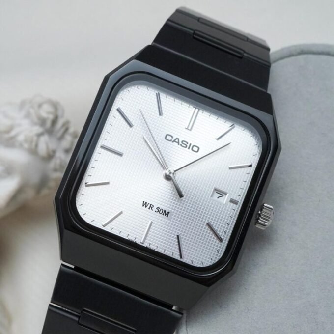 Montre Classique Casio MTP-B185B-7AVDF - Quarz, Étanche, Aiguilles Lumineuses, Date - Acier - Noir - MTP-B185B-7AVDF
