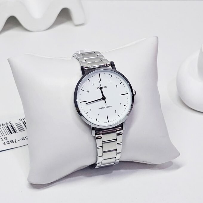 Montre Homme Casio LTP-VT03D-7BDF – Acier Inoxydable, Bracelet Métal, Résistante à l’Eau, Verre Minéral, Précision ±20s/mois, 40x34mm – Argent