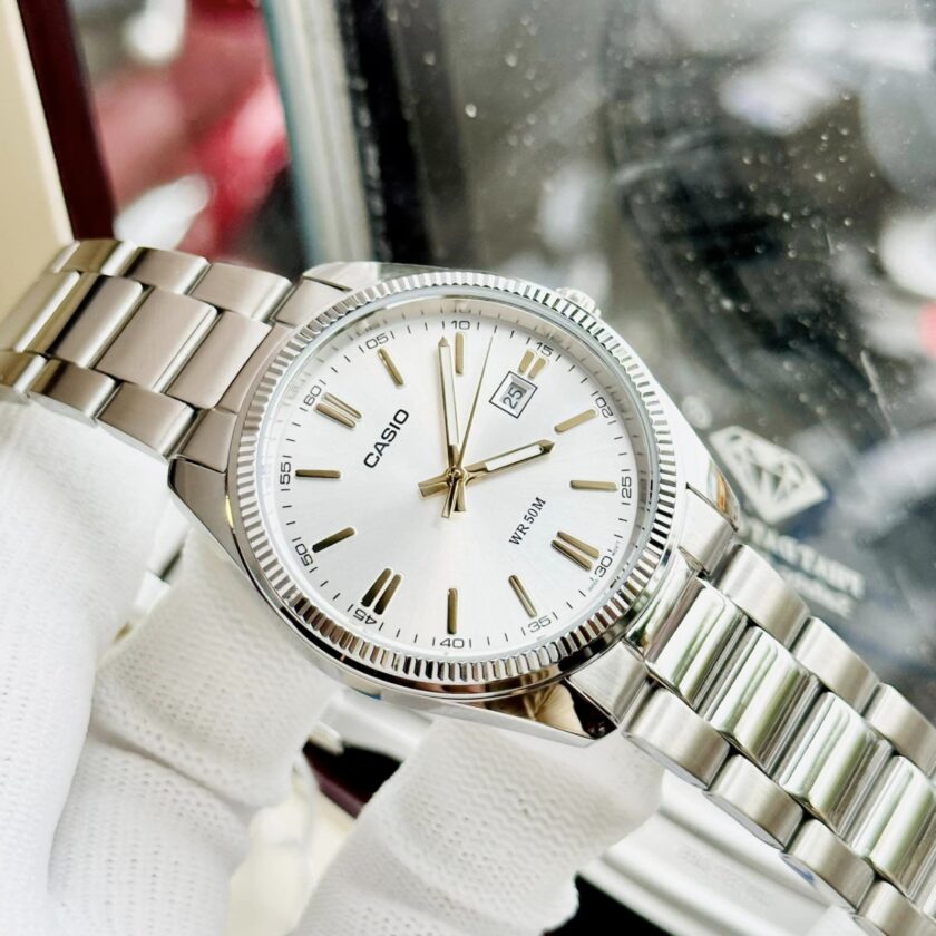 montre homme casio mtp 1302d 7a1vdf bracelet en acier inoxydable affichage analogique résistant à l'eau