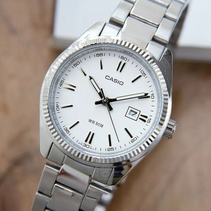 montre homme casio mtp 1302d 7a1vdf bracelet en acier inoxydable affichage analogique résistant à l'eau