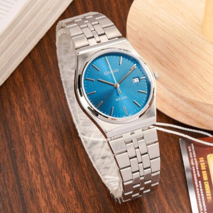 Montre Classique Homme - Casio MTP-B145D-2A2VDF - Acier Inoxydable, Bracelet Métal, Cadran Bleu, Étanche - Référence MTP-B145D-2A2VDF