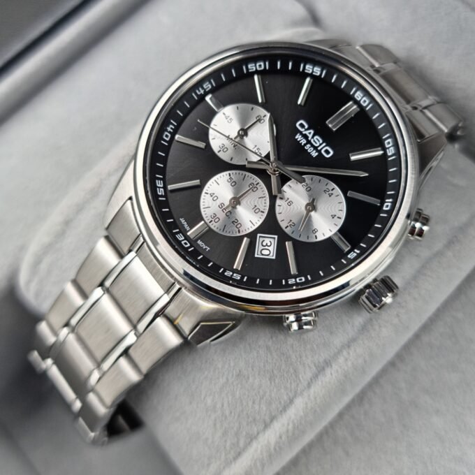 Montre Classique Homme Casio MTP-E515D-1AVDF – Acier Inoxydable, Bracelet Métal, Étanche, Design Élégant – Argenté – Chronographe - MTP-E515D-1AVDF