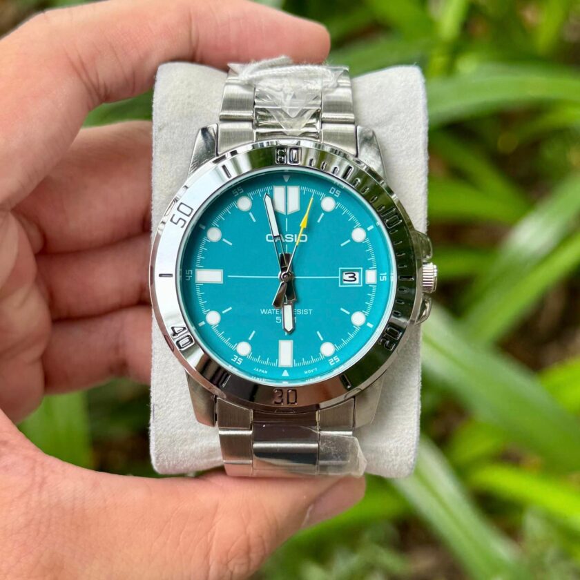 montre classique casio homme design Élégant, bracelet acier, résistante à leau, mouvement quartz acier inoxydable bleu référence mtp vd01d 3e2vudf