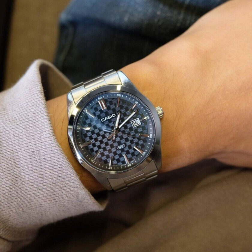 montre homme casio mtp vd03d 2audf bracelet en acier inoxydable affichage analogique résistant à l'eau