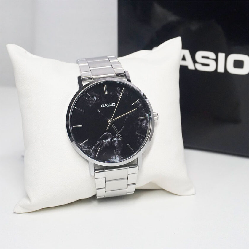 montre classique casio homme design Élégant, bracelet métal, résistante à leau, mouvement quartz acier inoxydable noir référence mtp vt01dm 1audf