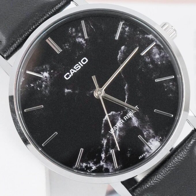 Casio Enticer Hommes Analogique Cadran Bracelet en Cuir - MTP-VT01LM-1AUDF - Noir