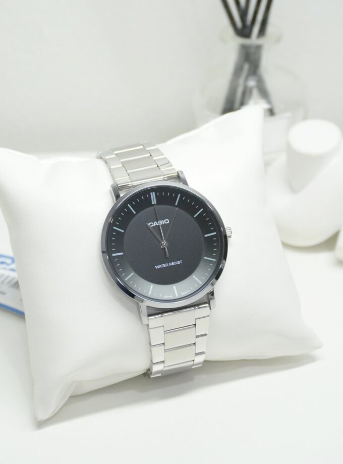 montre homme casio mtp vt04d 1edf – acier inoxydable, 46×40 mm, verre minéral, bracelet métal, étanche, autonomie 3 ans, référence mtp vt04d 1edf