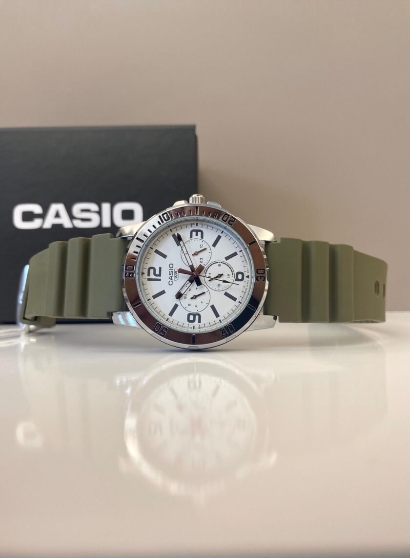 montre homme casio mtp vd300 3budf bracelet en résine affichage analogique chronographe résistant à l'eau