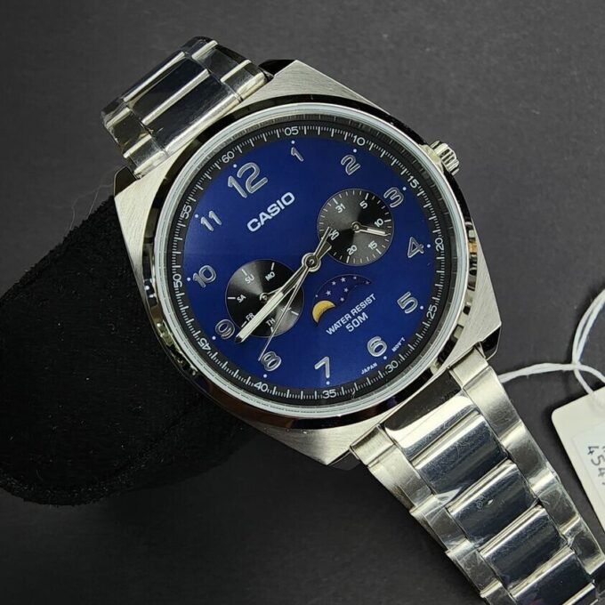 Montre Analogique Phases de Lune - Casio - Homme - Affichage Date, Jour, Phases de Lune - Acier Inoxydable - Bleu - Référence MTP-M300D-2AVDF