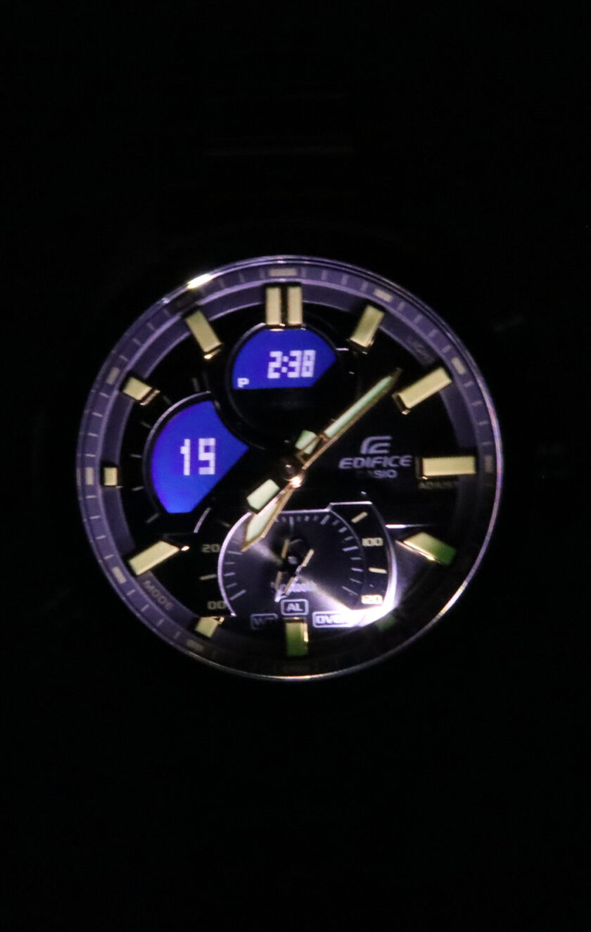montre casio edifice homme chronographe, acier inoxydable, Étanche 100m, design sport ecb 30db 1a9df gris