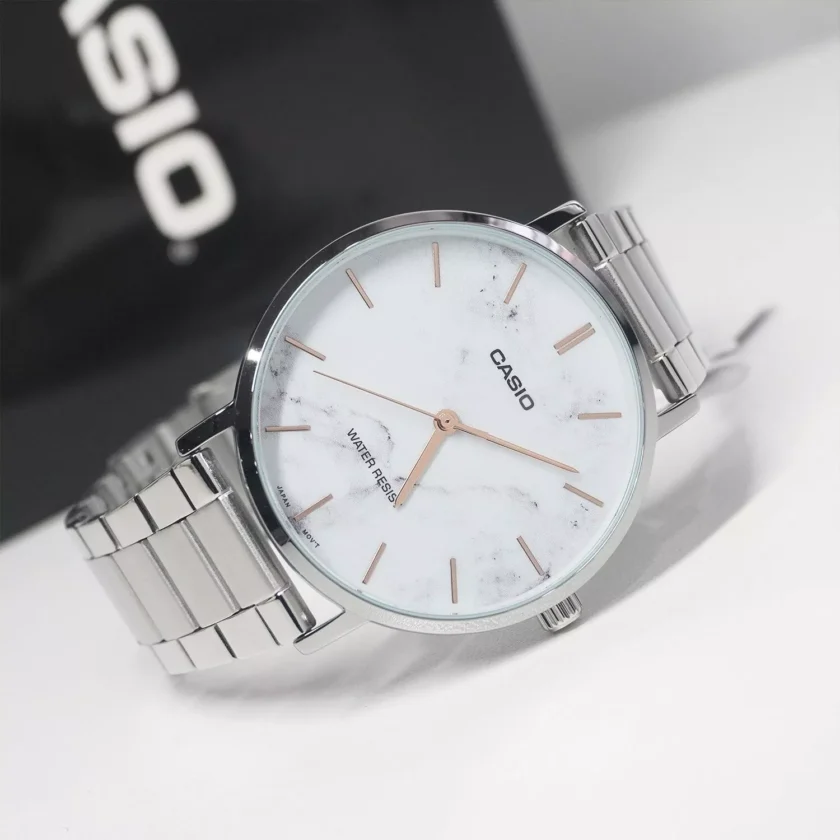 casio enticer hommes analogique cadran blanc hommes mtp vt01dm 7audf