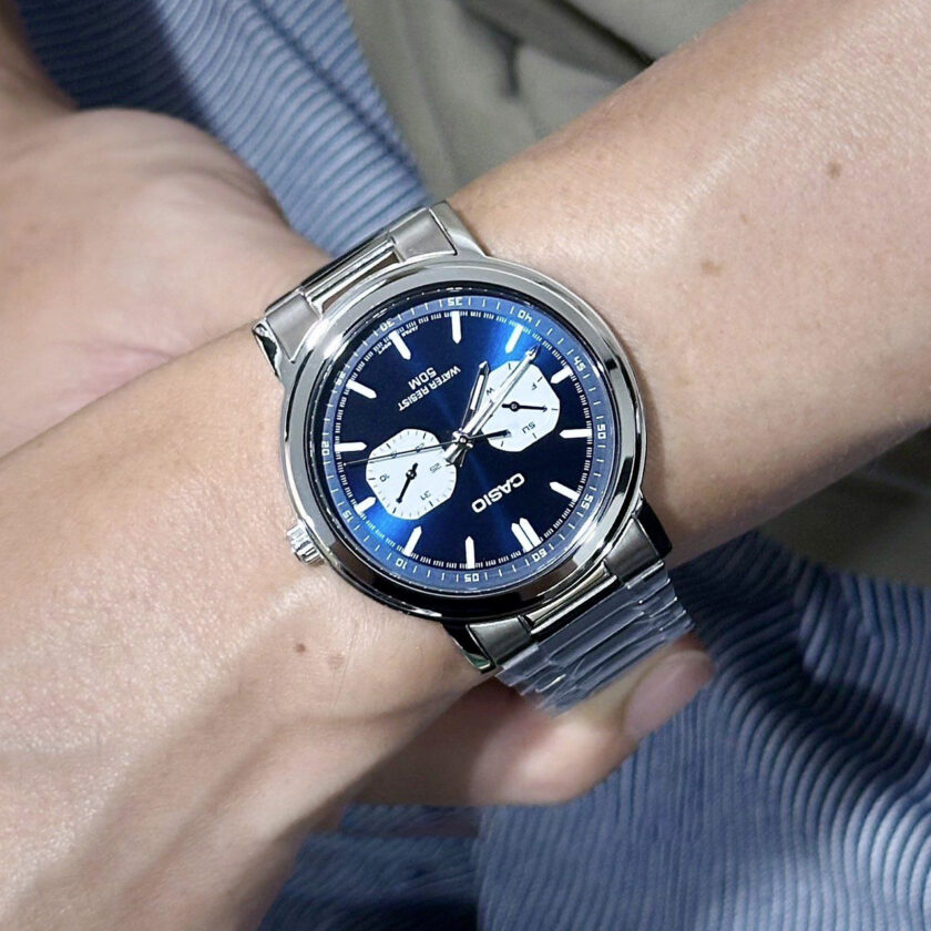 montre classique homme casio mtp e335d 2e1vdf acier inoxydable, bracelet métal, cadran bleu, Étanche référence mtp e335d 2e1vdf