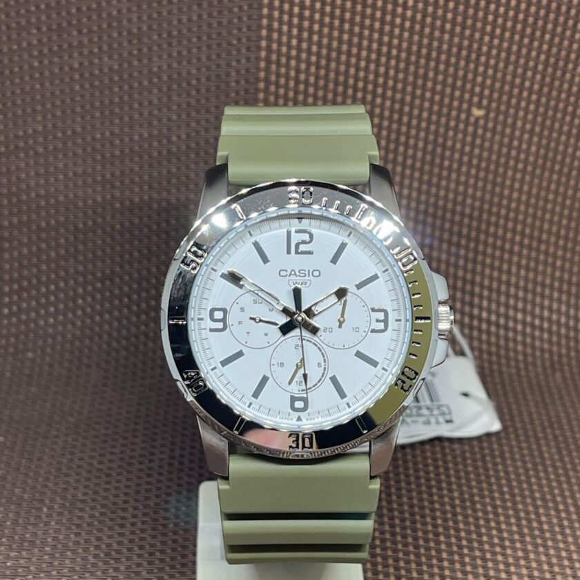 montre homme casio mtp vd300 3budf bracelet en résine affichage analogique chronographe résistant à l'eau