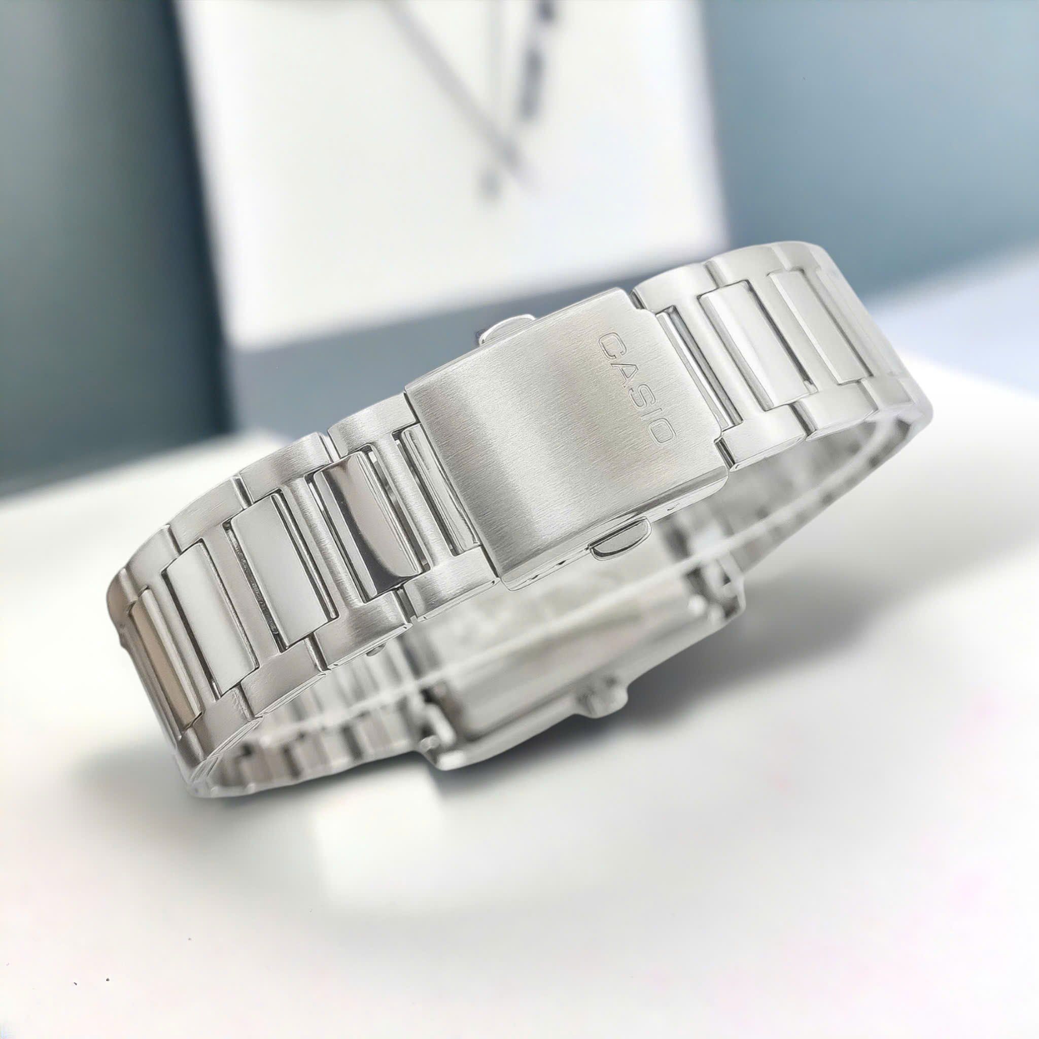 montre homme casio mtp m105d 7avdf bracelet en acier inoxydable affichage analogique résistant à l'eau