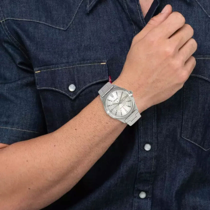 montre classique casio homme design Élégant, bracelet acier inoxydable, cadran blanc, résistante à leau métal argenté référence mtp v006d 7cudf